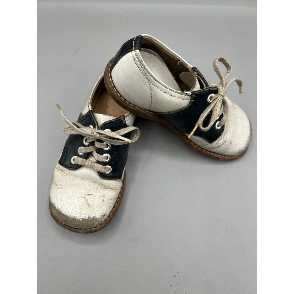Vintage Kids Youth Saddle Shoes Black White Lace Up